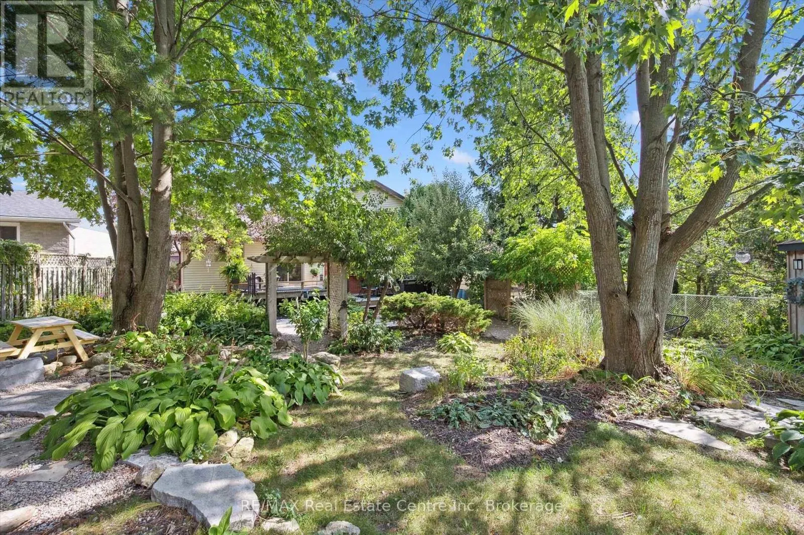 53 ROCHELLE DRIVE