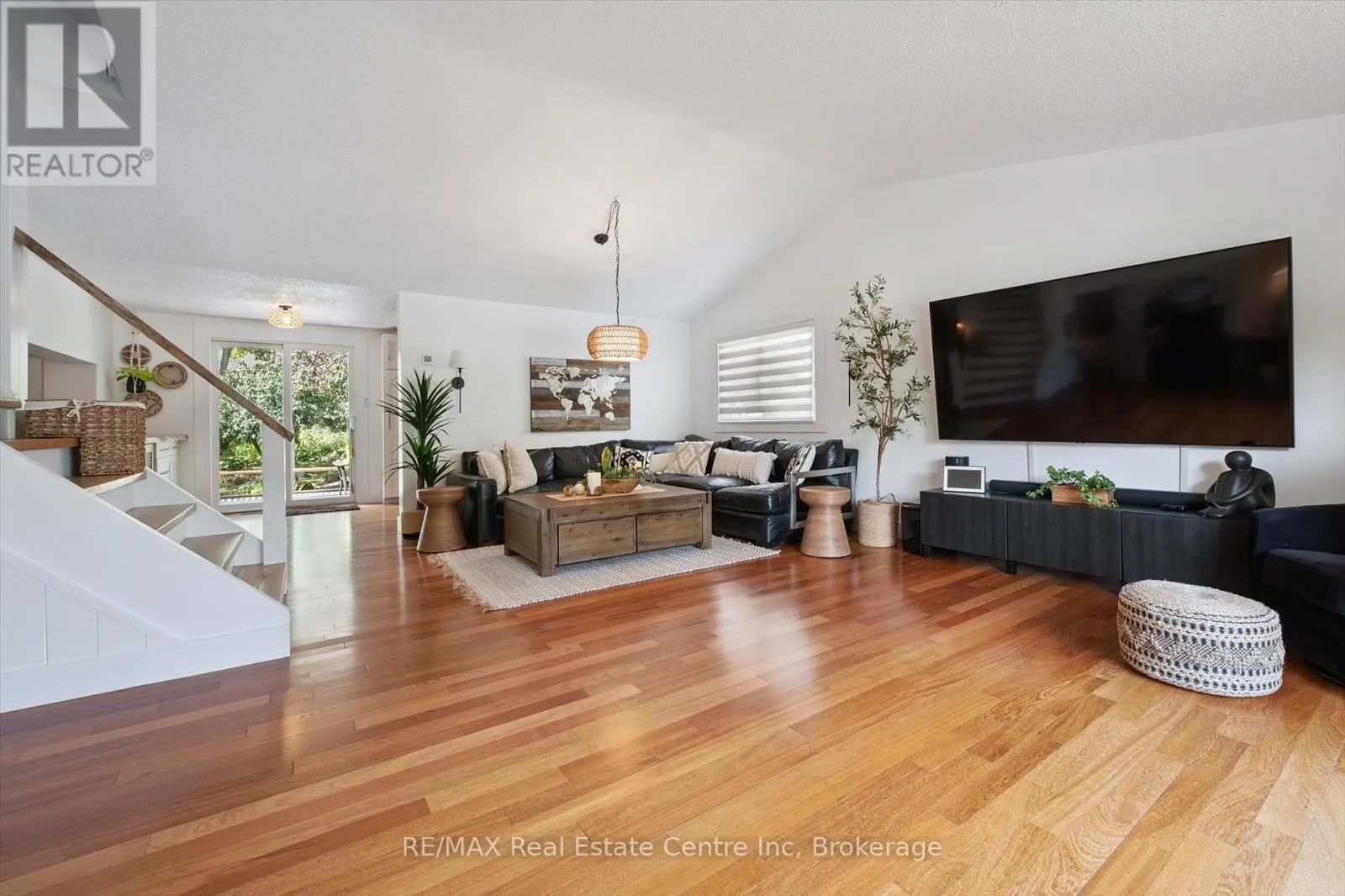 53 ROCHELLE DRIVE