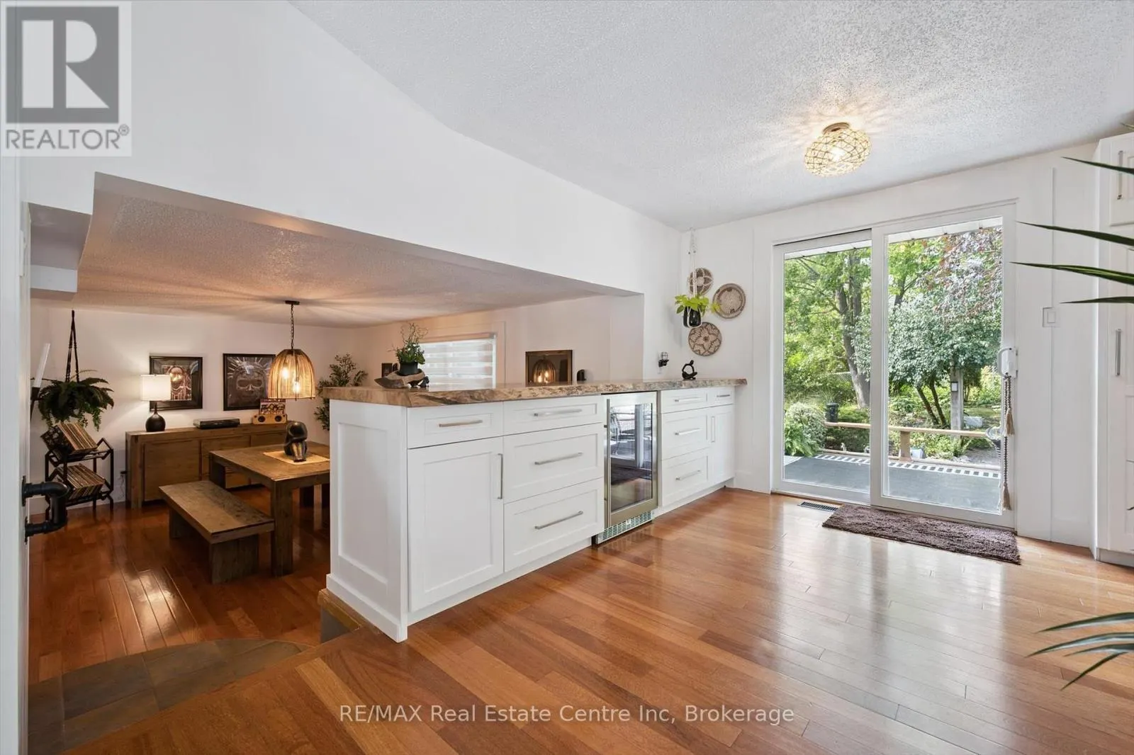 53 ROCHELLE DRIVE