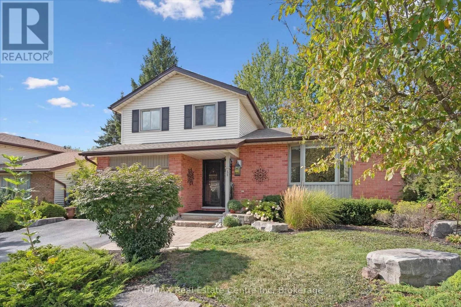 53 ROCHELLE DRIVE