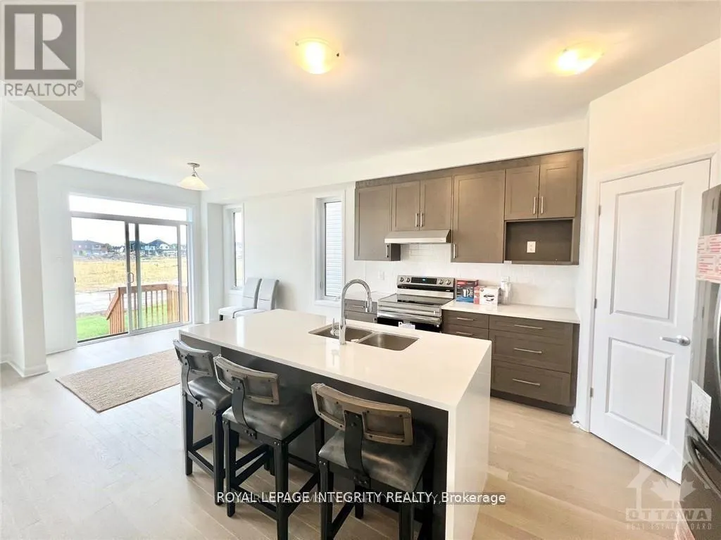 212 ELSIE MACGILL WALK