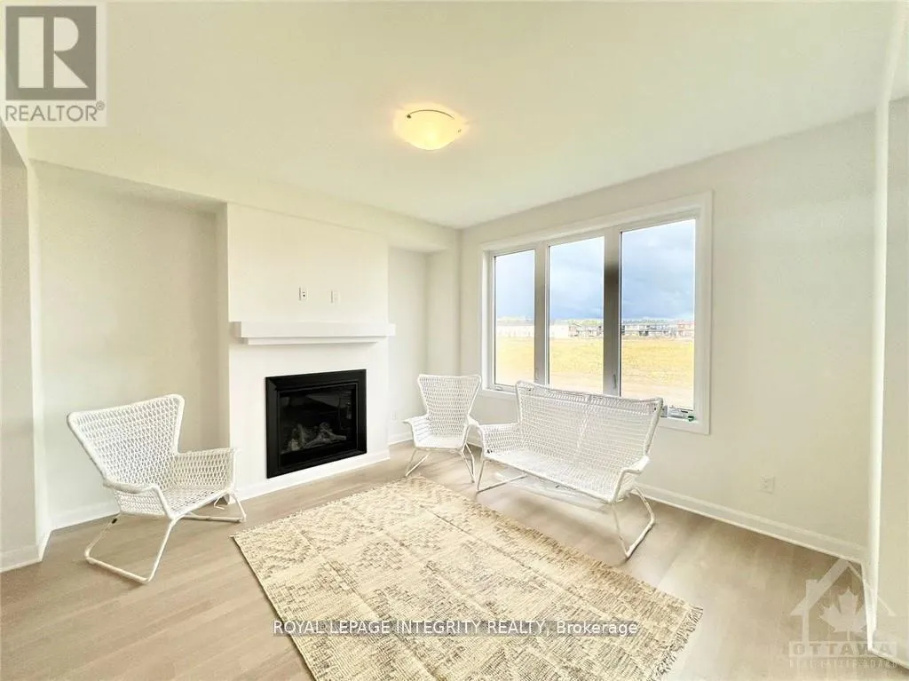 212 ELSIE MACGILL WALK
