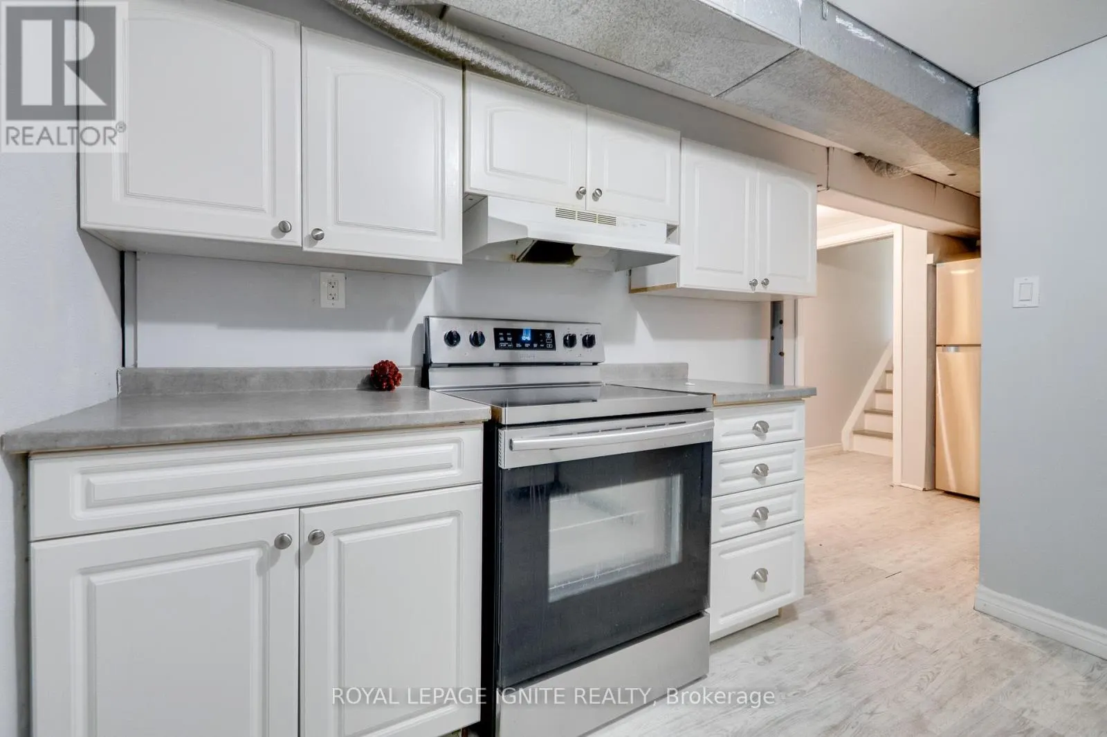 1761 DALEVIEW CRESCENT