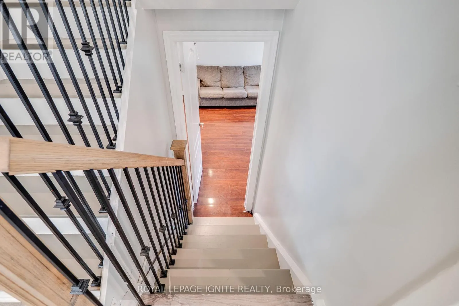 1761 DALEVIEW CRESCENT