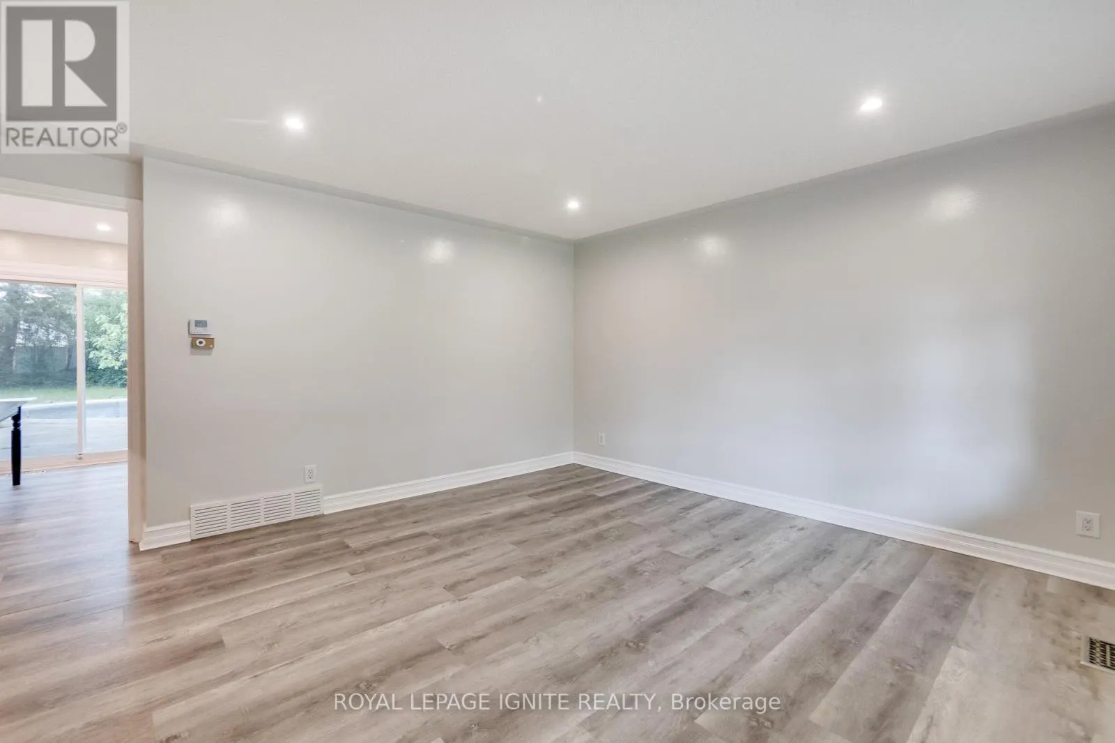 1761 DALEVIEW CRESCENT