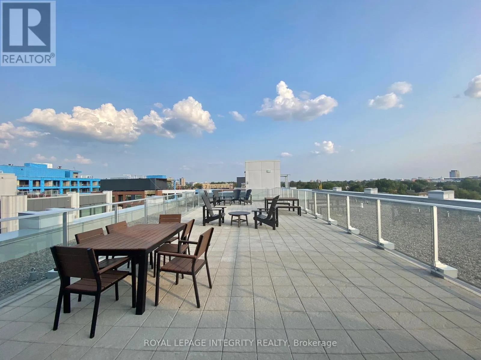315 - 60 SPRINGHURST AVENUE