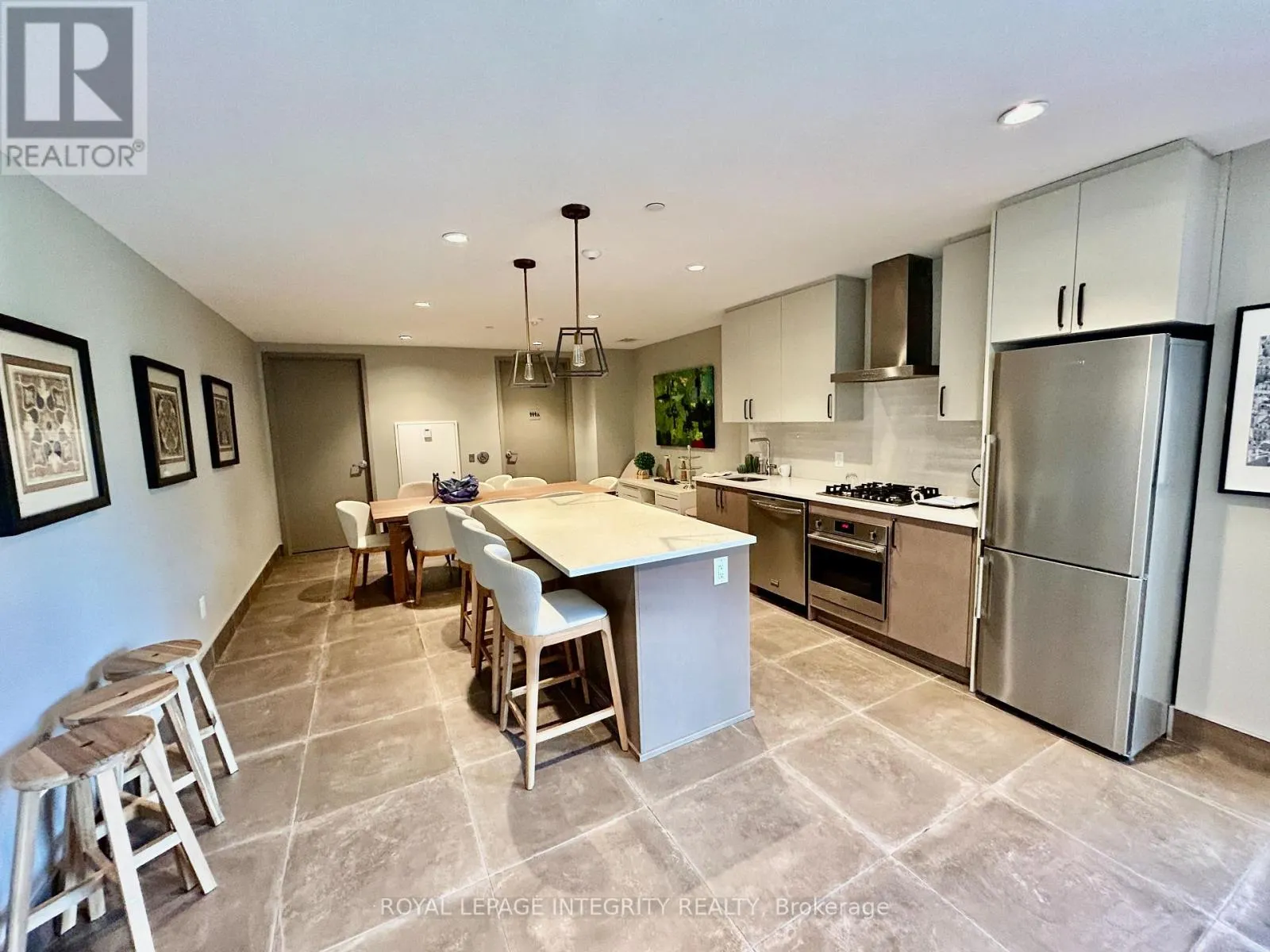 315 - 60 SPRINGHURST AVENUE