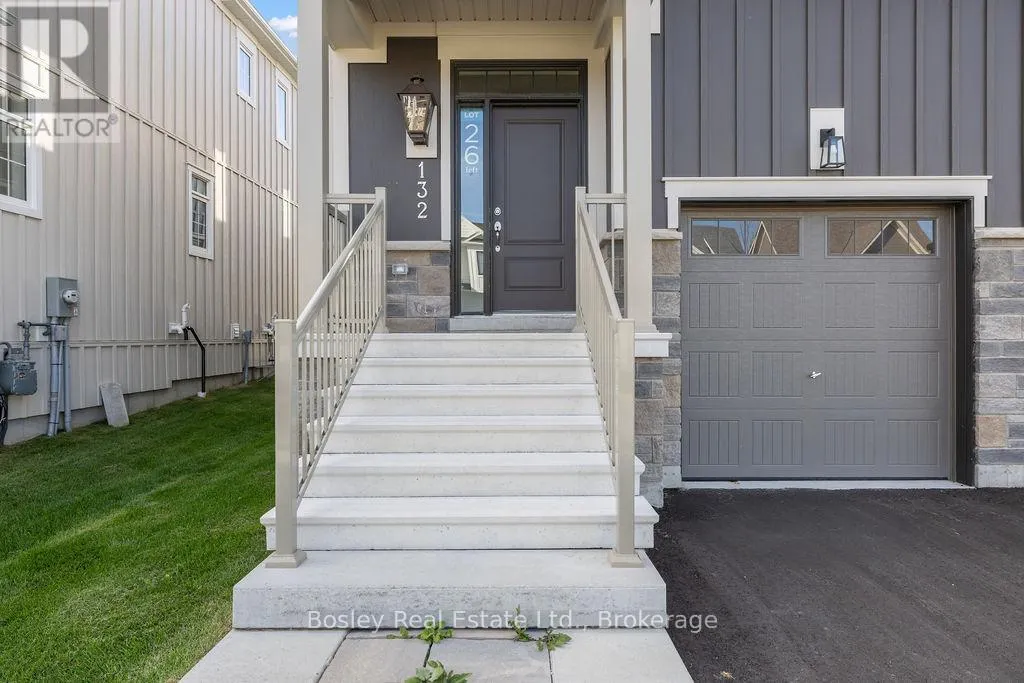 132 WHITE OAK CRESCENT