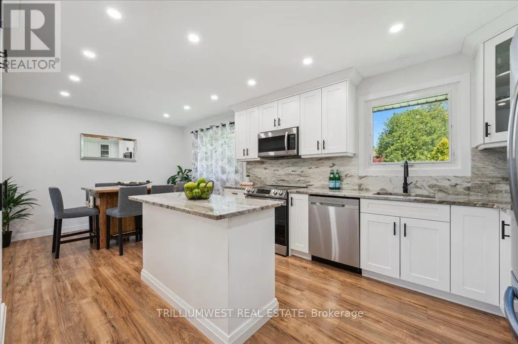 76 LOWER CANADA CRESCENT
