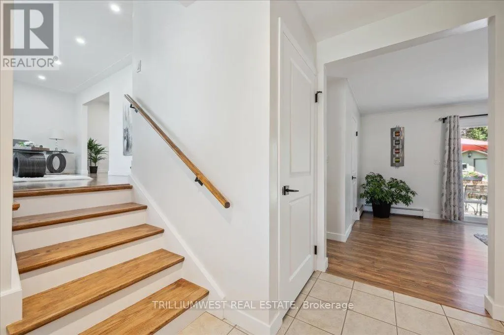 76 LOWER CANADA CRESCENT