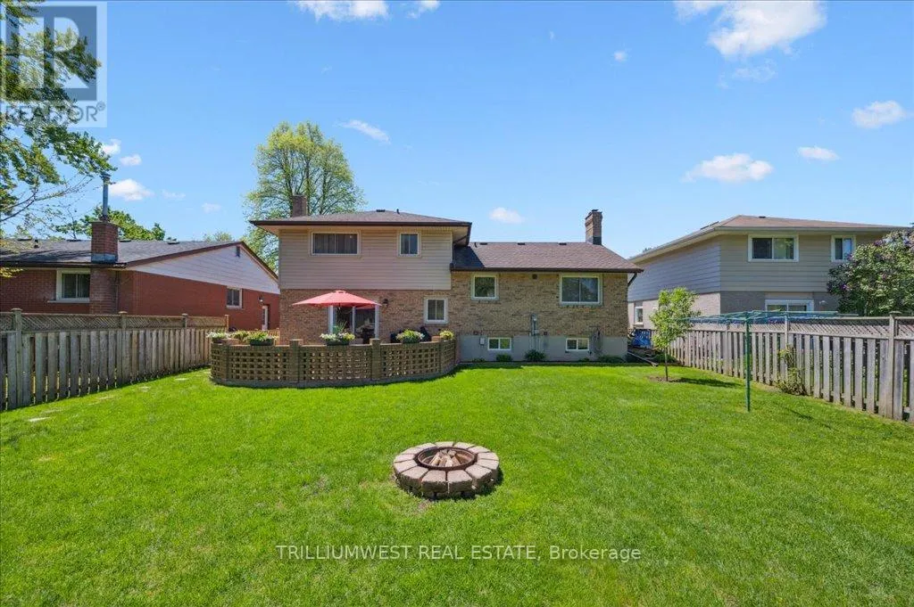 76 LOWER CANADA CRESCENT