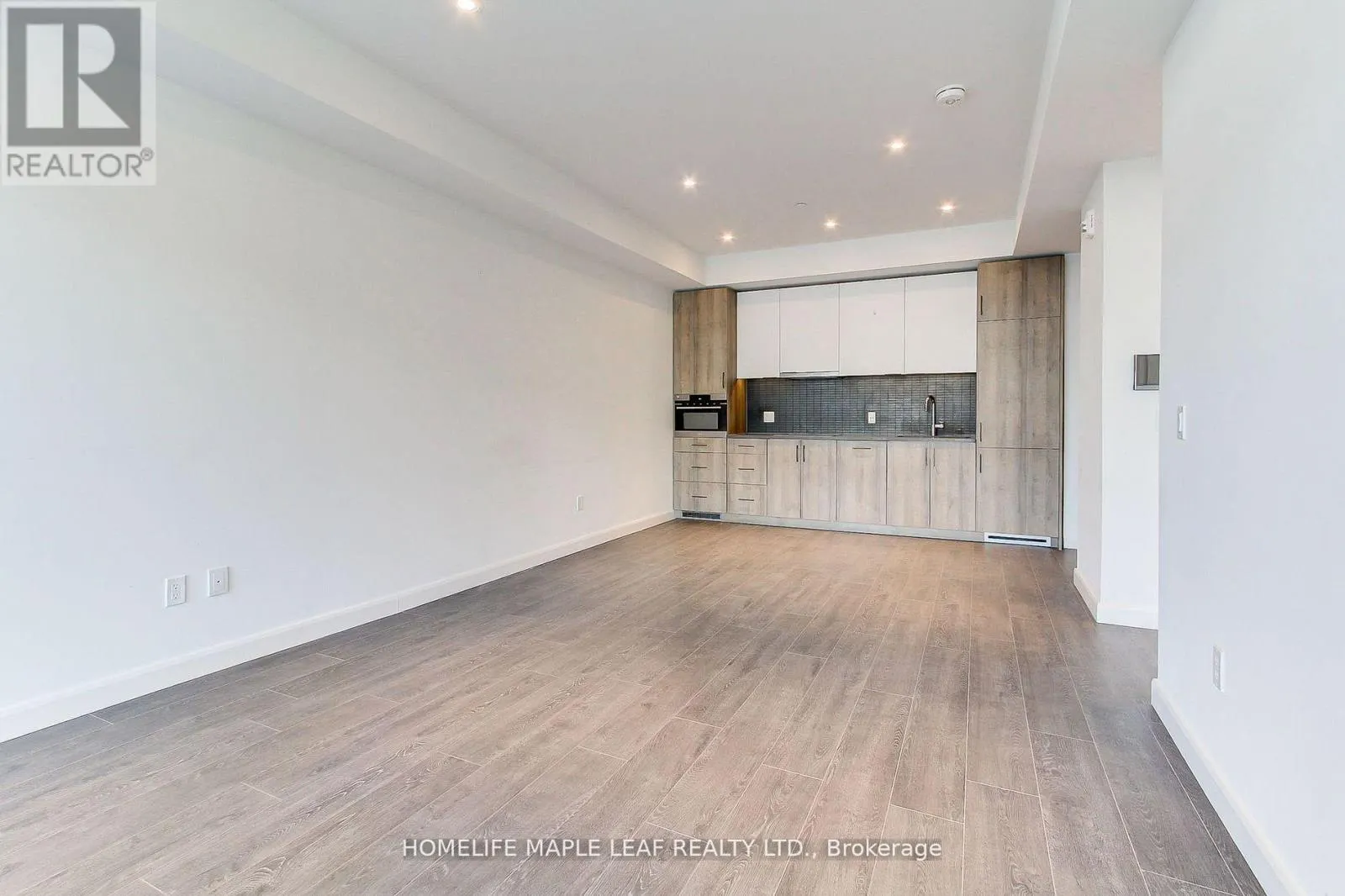 103 - 741 KING STREET W