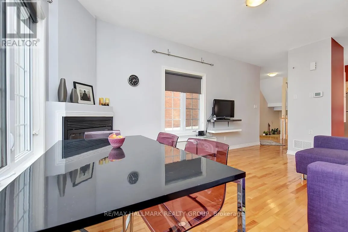 130A CARRUTHERS AVENUE