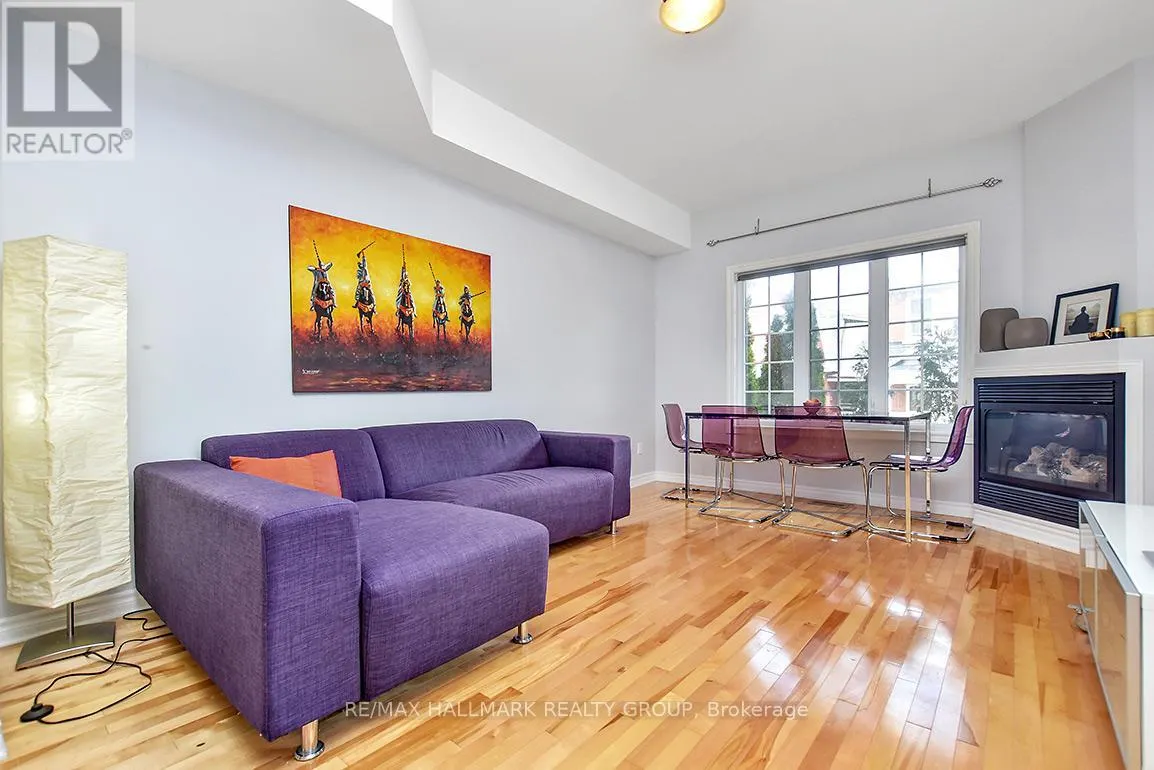 130A CARRUTHERS AVENUE