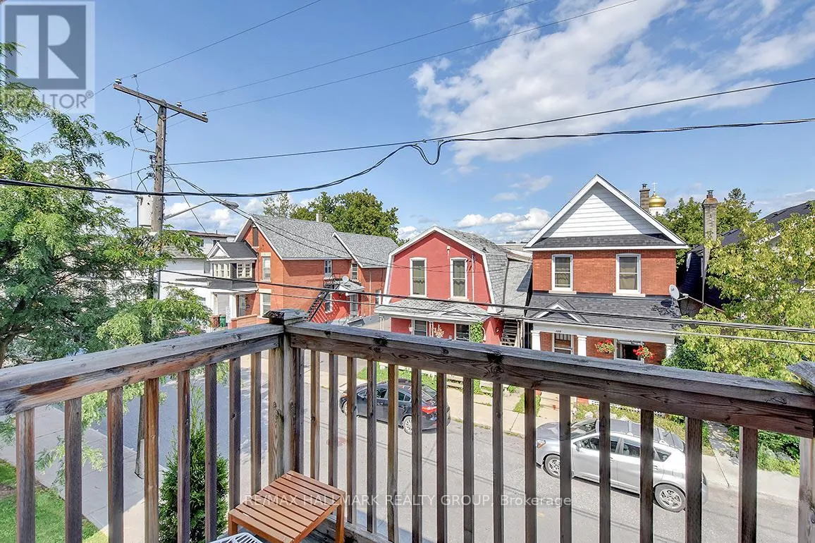 130A CARRUTHERS AVENUE