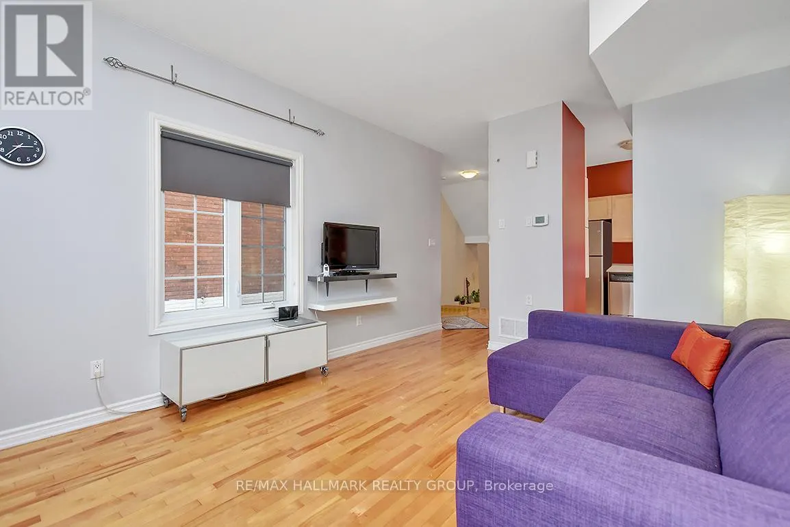 130A CARRUTHERS AVENUE