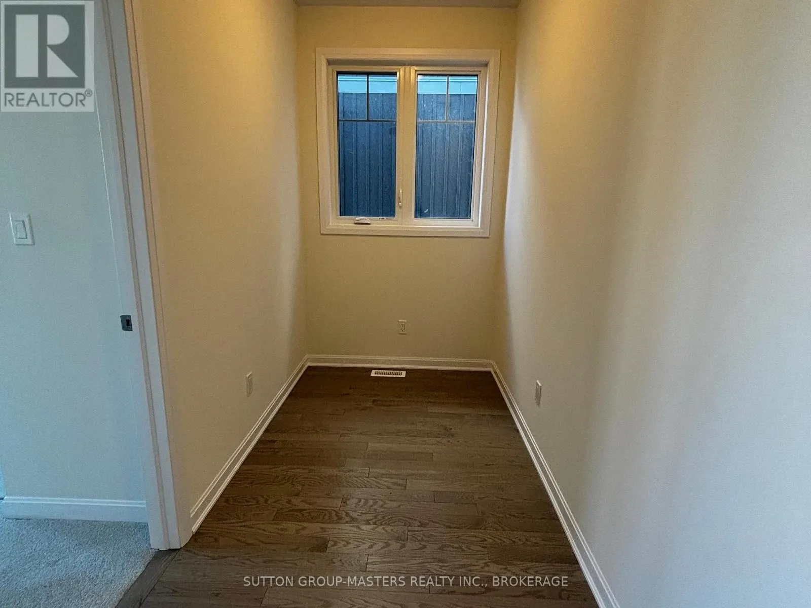 46 OAKMONT DRIVE