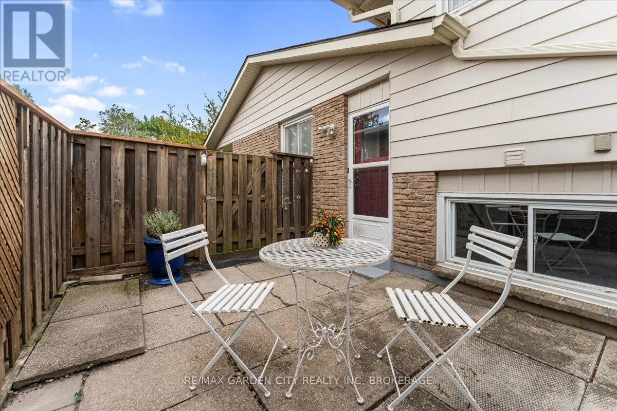 68 BARRINGTON DRIVE