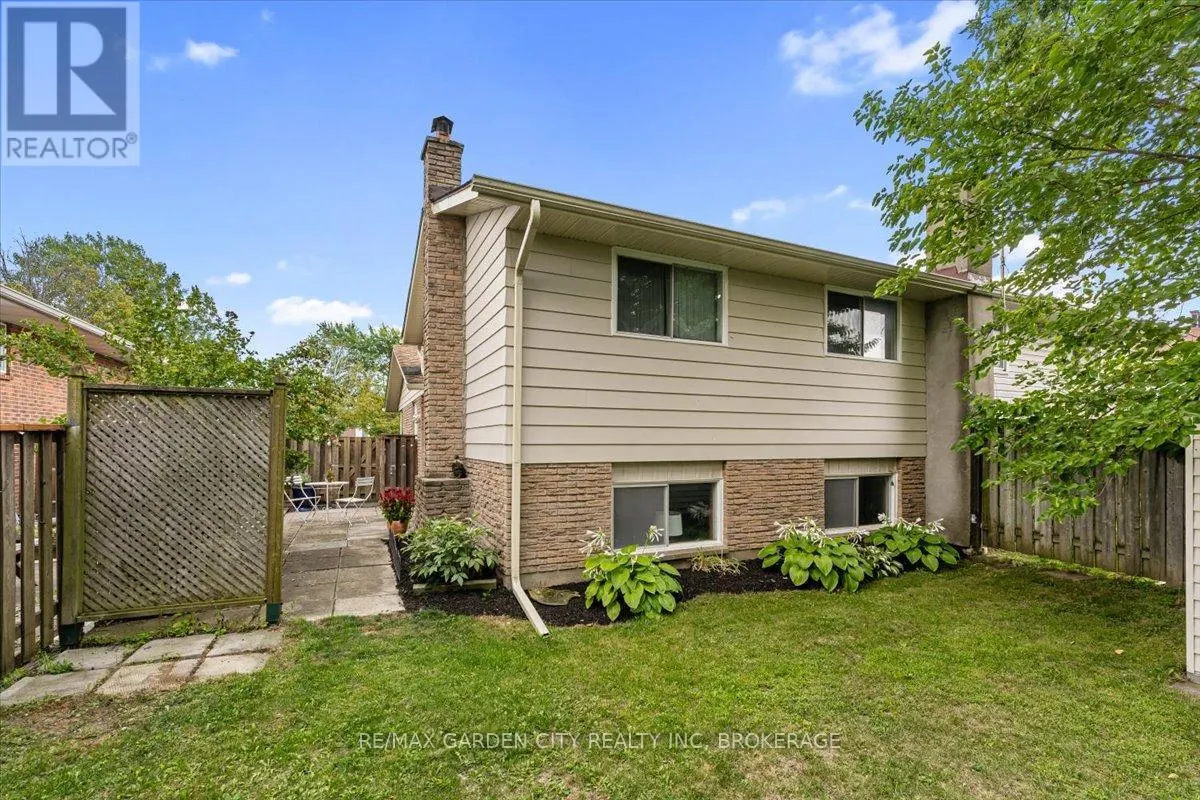 68 BARRINGTON DRIVE