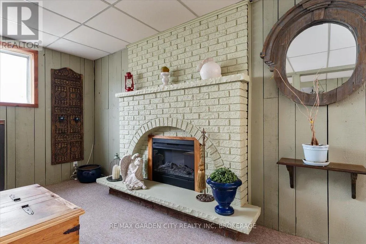 68 BARRINGTON DRIVE
