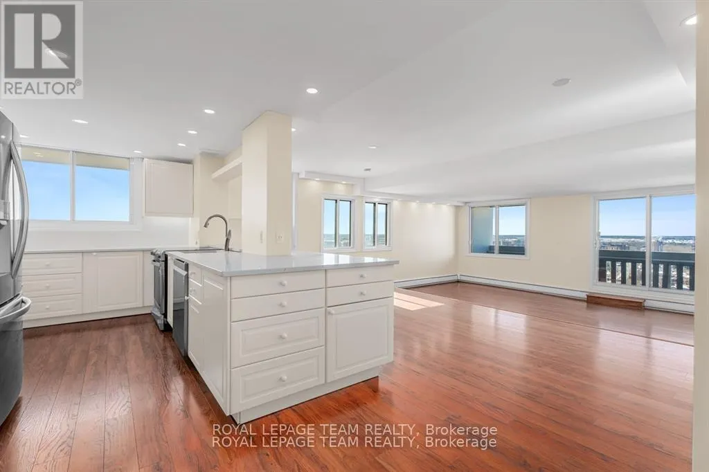 2004 - 415 GREENVIEW AVENUE