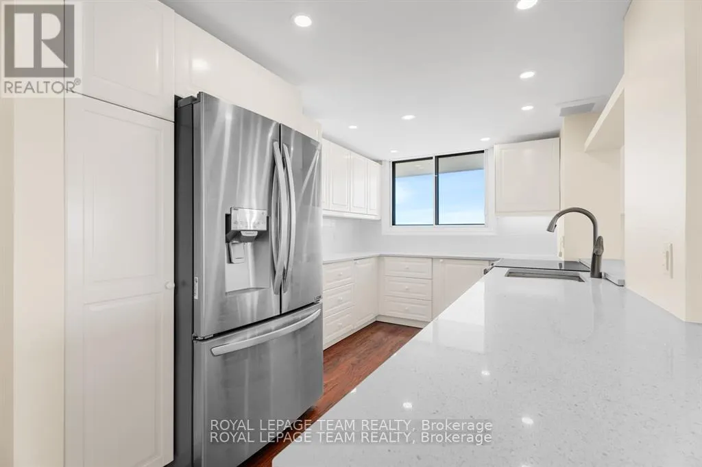 2004 - 415 GREENVIEW AVENUE