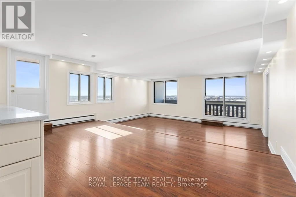 2004 - 415 GREENVIEW AVENUE