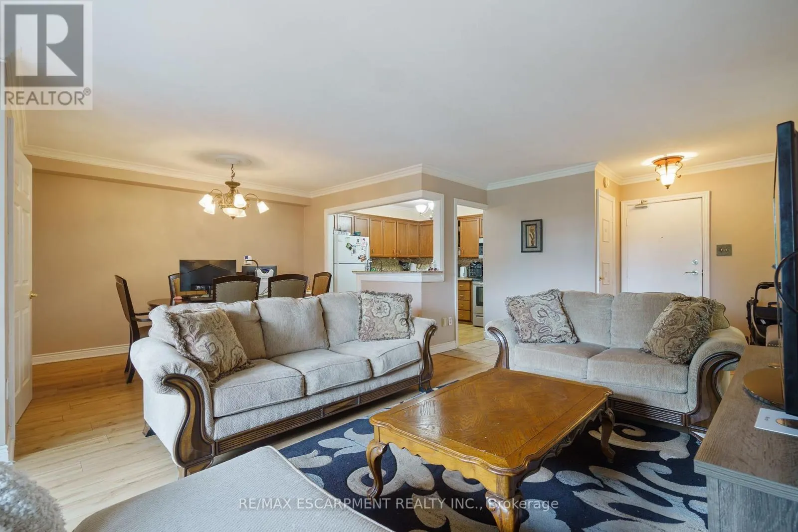 218 - 500 GREEN ROAD