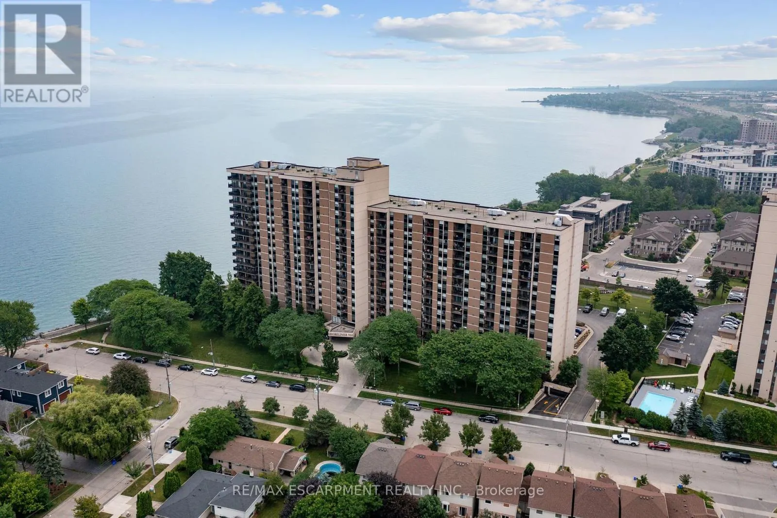 218 - 500 GREEN ROAD