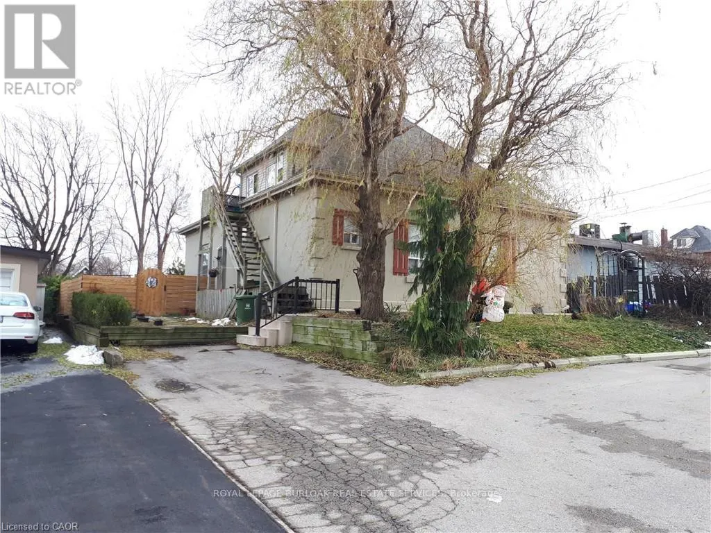 3 - 303 EAST 19 STREET
