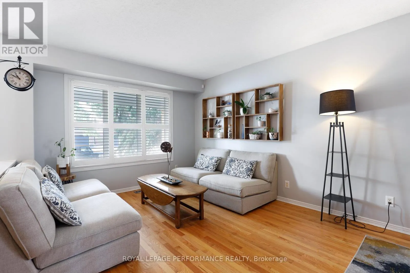 824 COVEHEAD CRESCENT