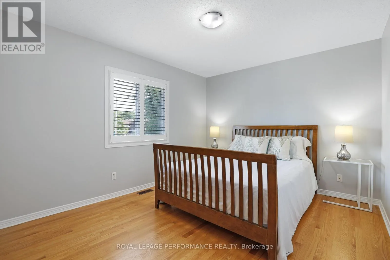 824 COVEHEAD CRESCENT