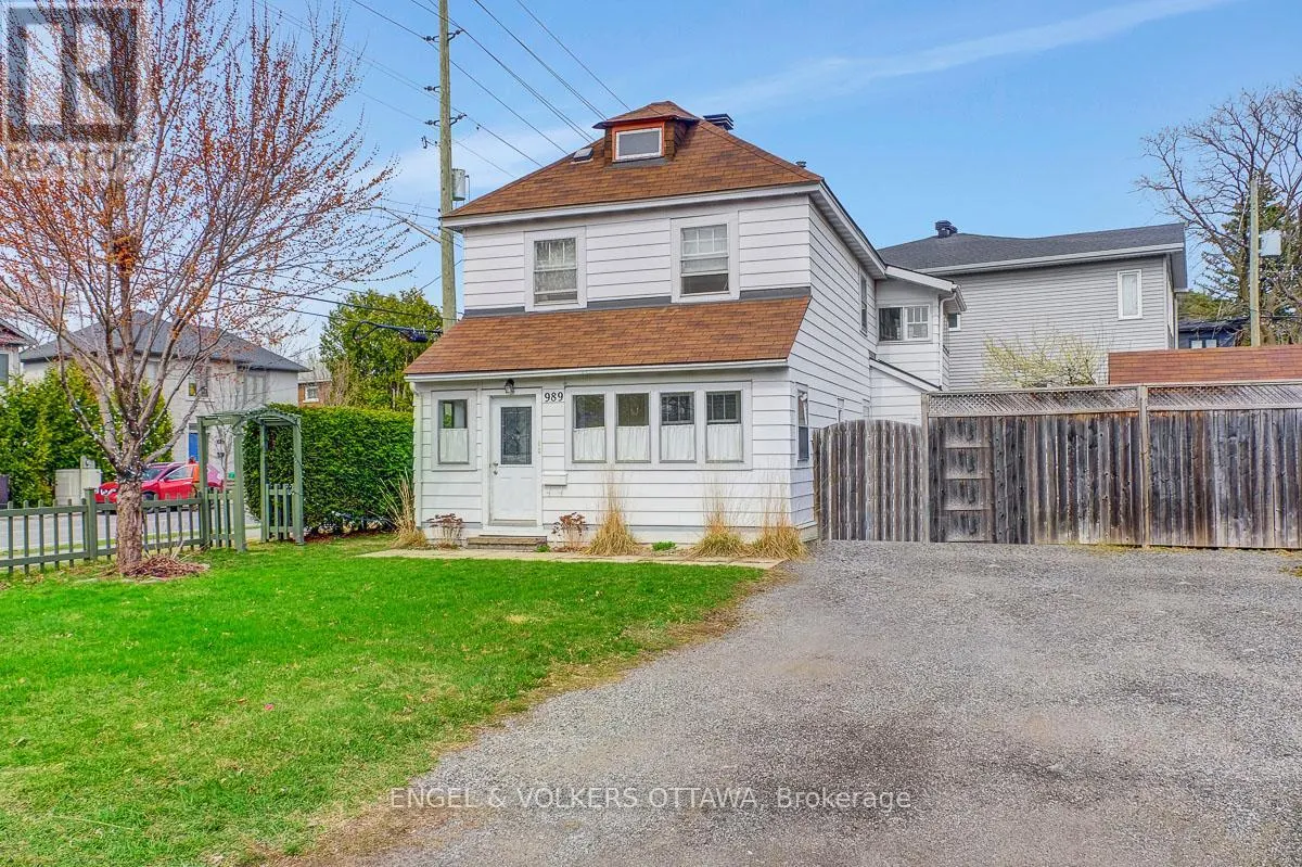 989 BAKERVALE DRIVE