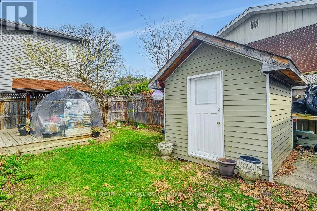 989 BAKERVALE DRIVE