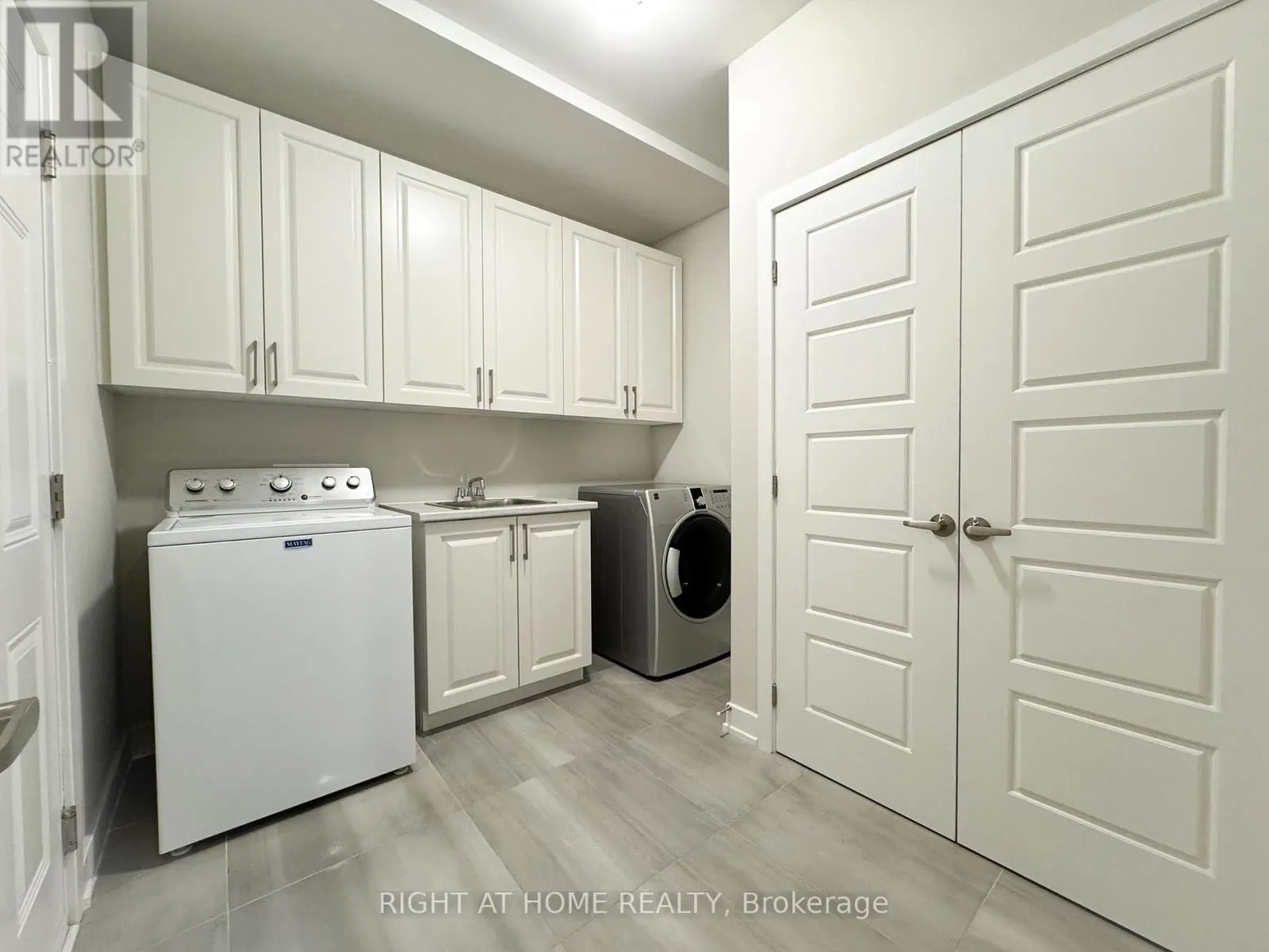 203 OSTERLEY WAY