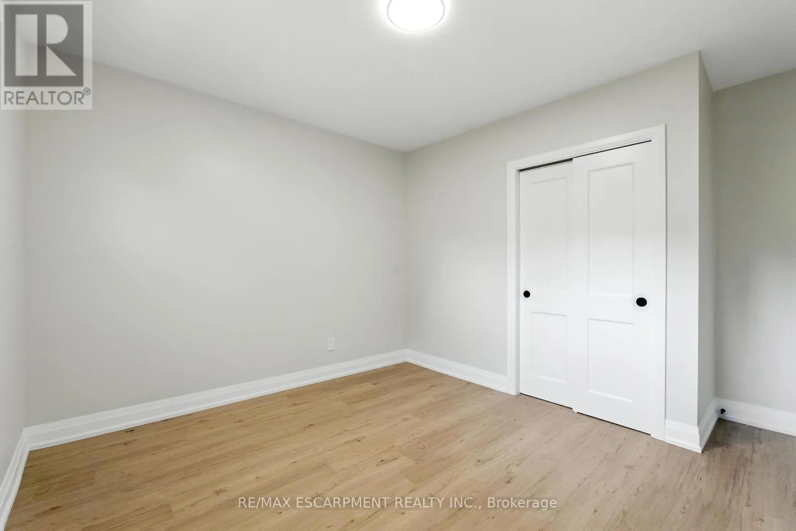 A - 929 UPPER OTTAWA STREET