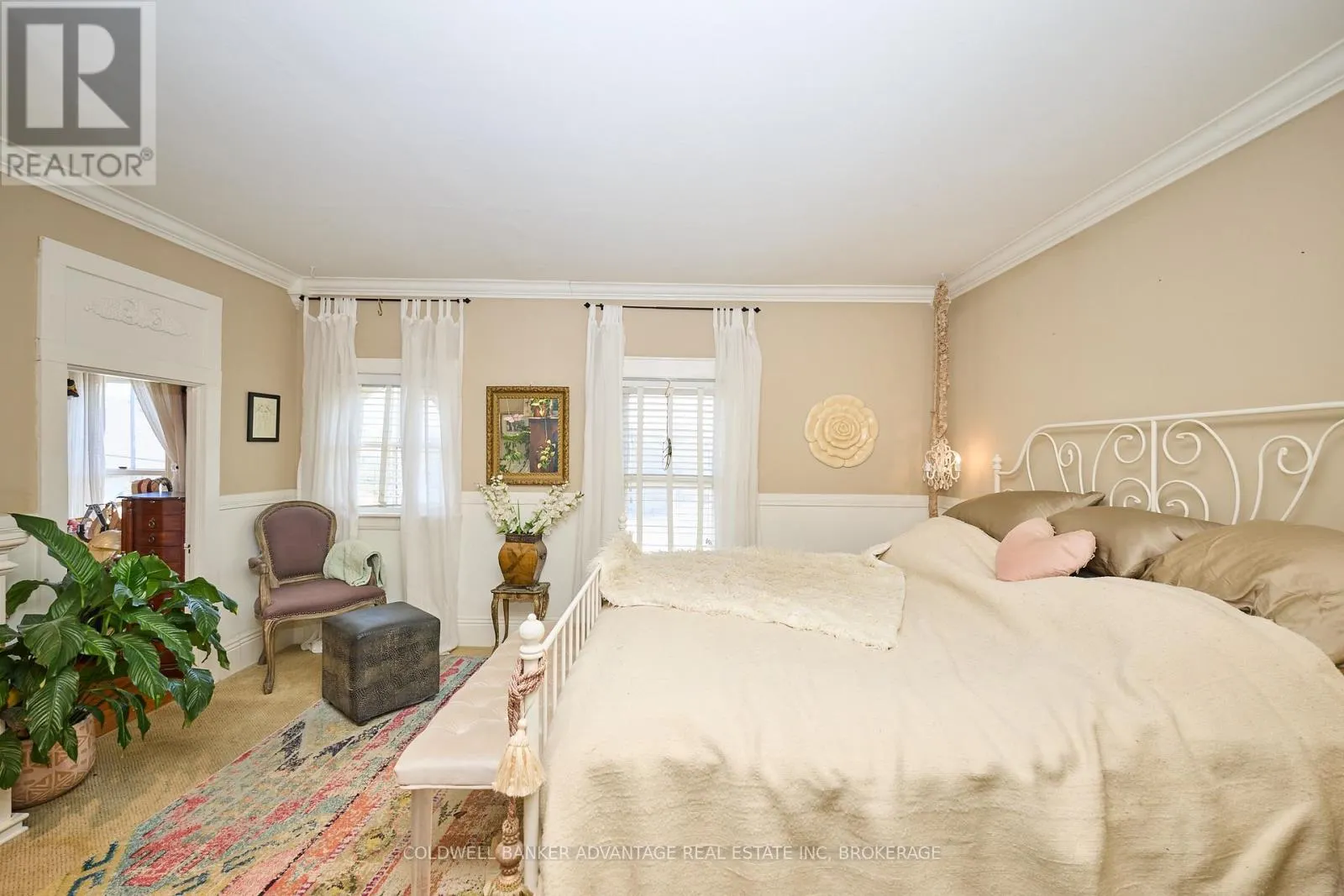 159 MERRITT STREET W