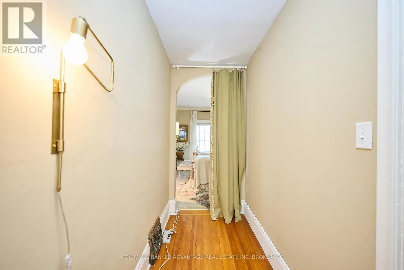 159 MERRITT STREET W