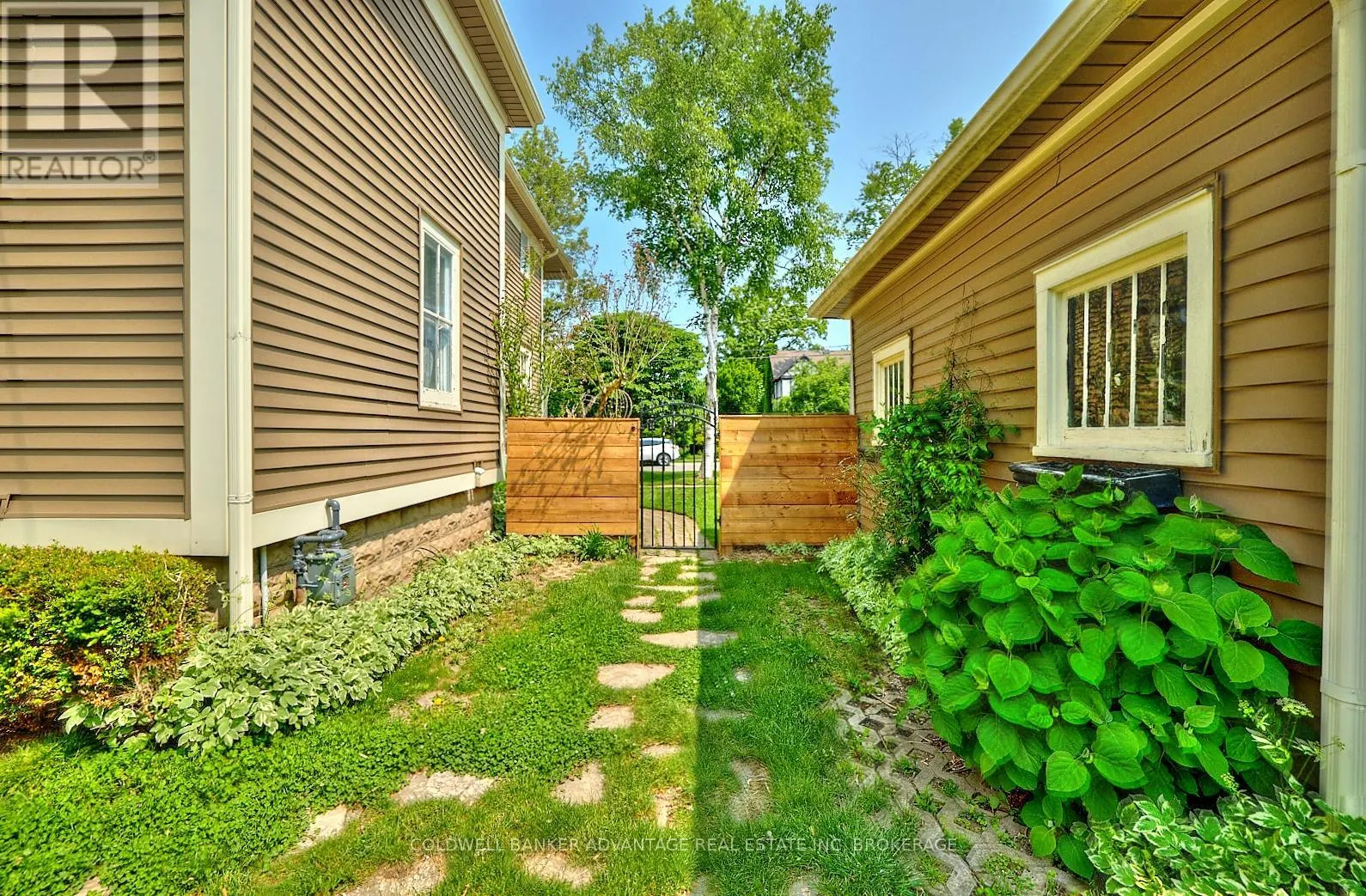 159 MERRITT STREET W
