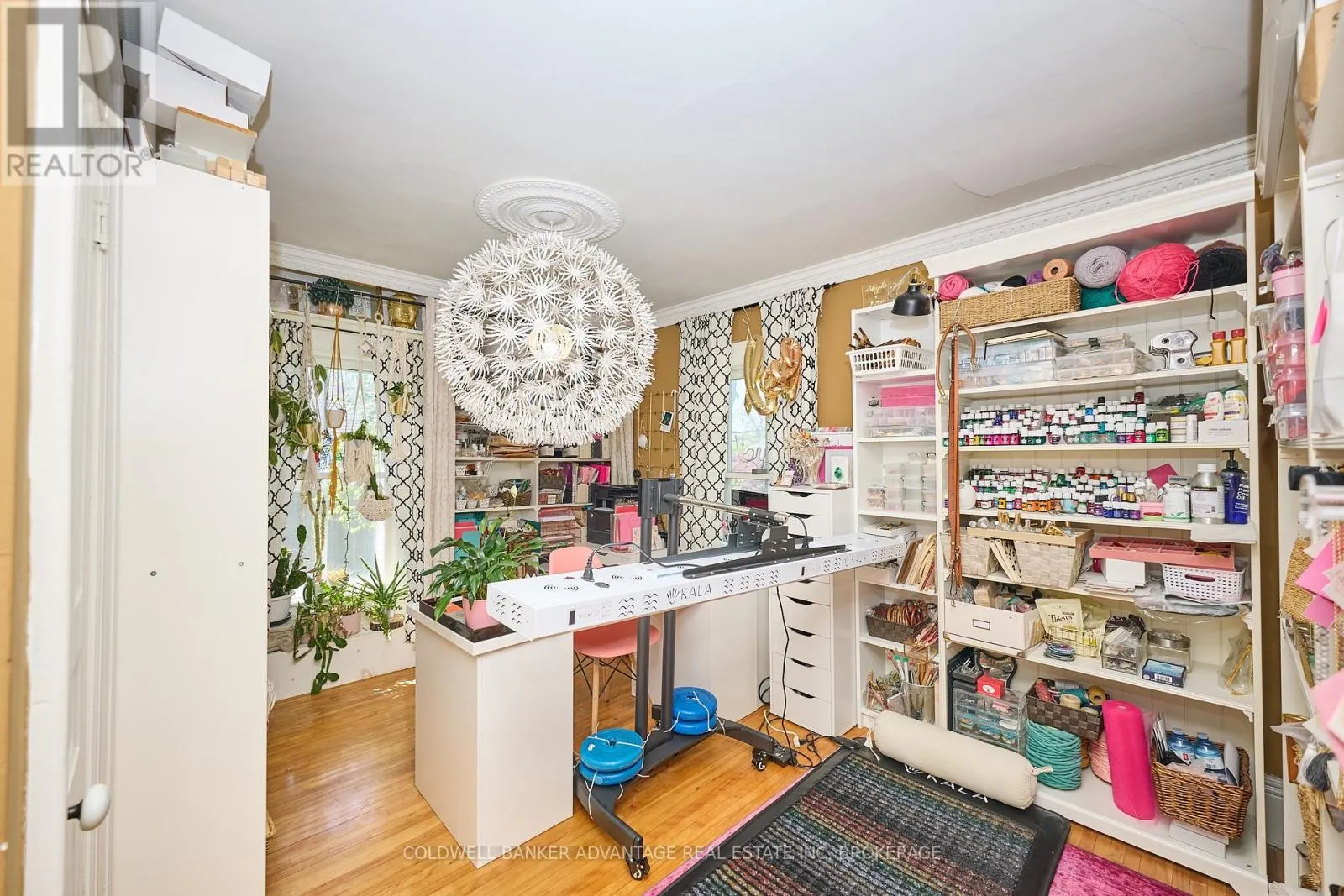 159 MERRITT STREET W