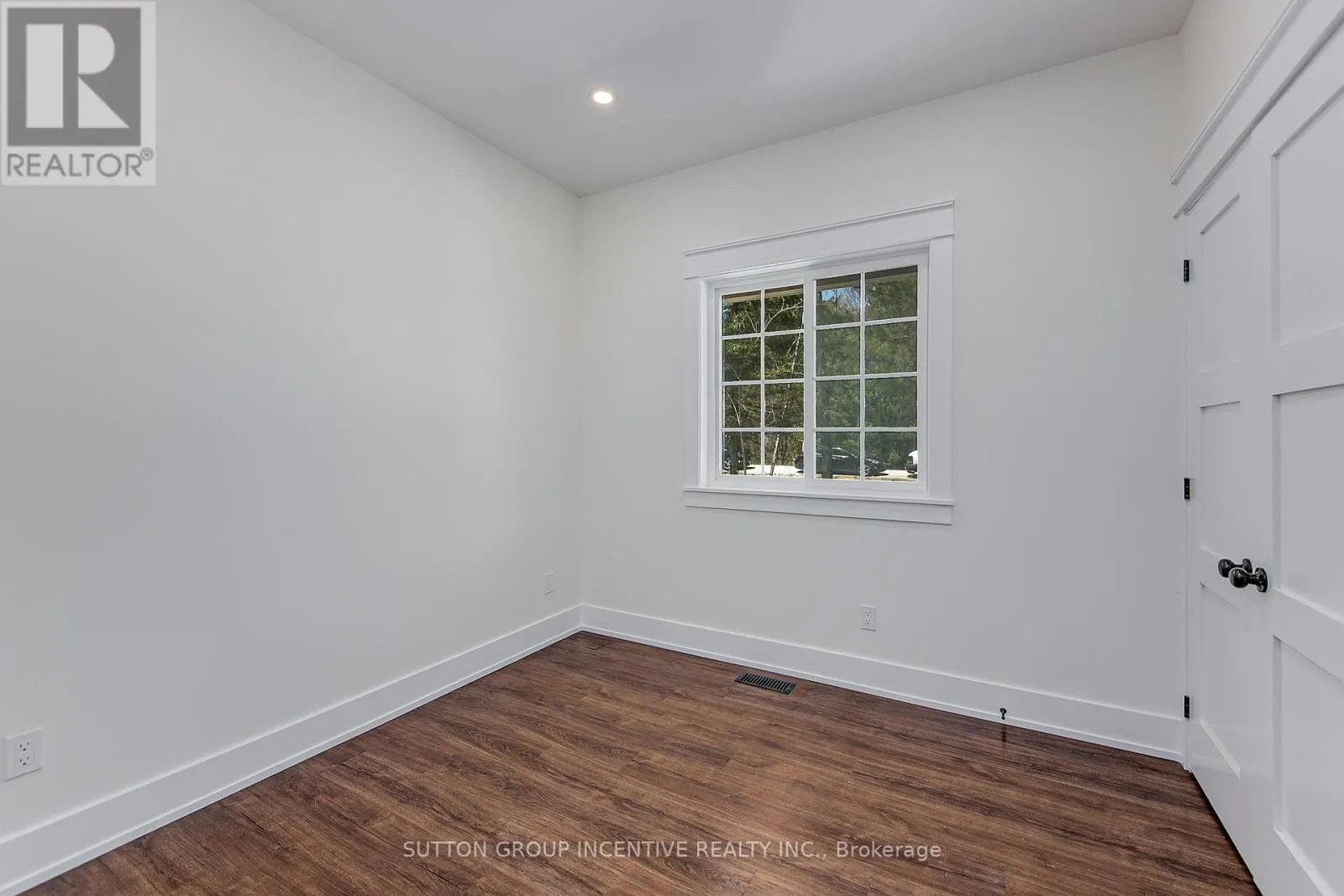 26 MCLEISH DRIVE
