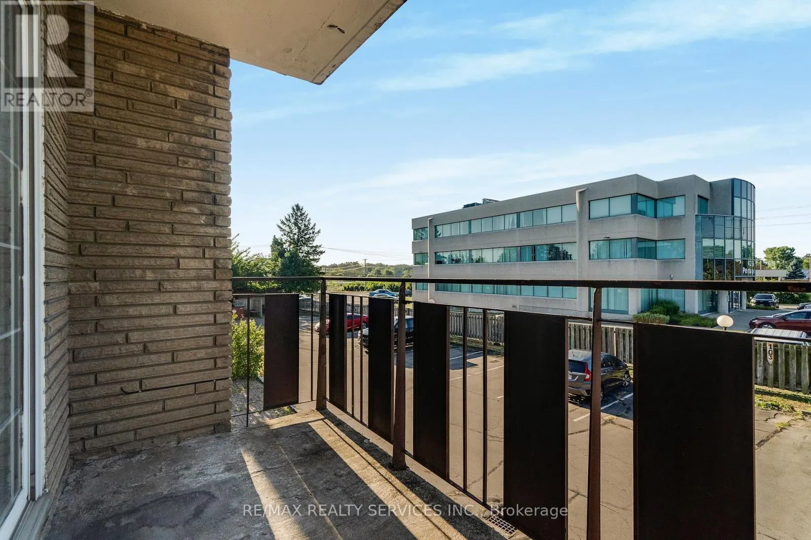 202 - 4218 PORTAGE ROAD