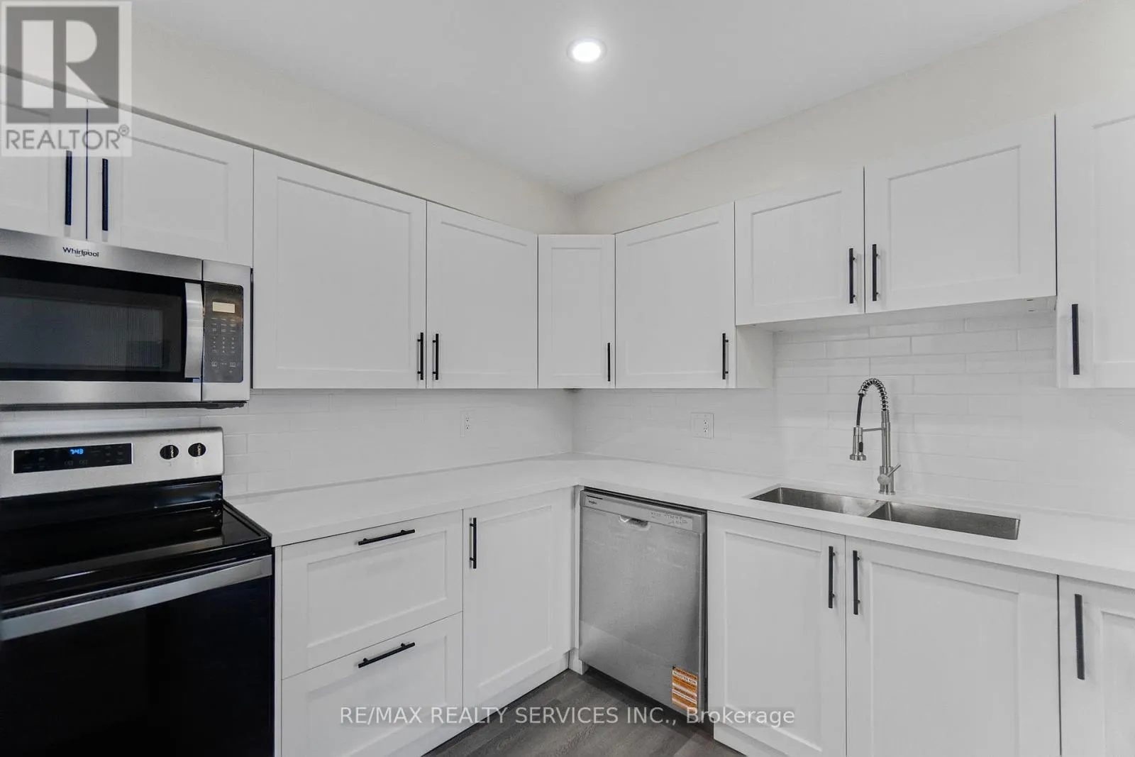 202 - 4218 PORTAGE ROAD