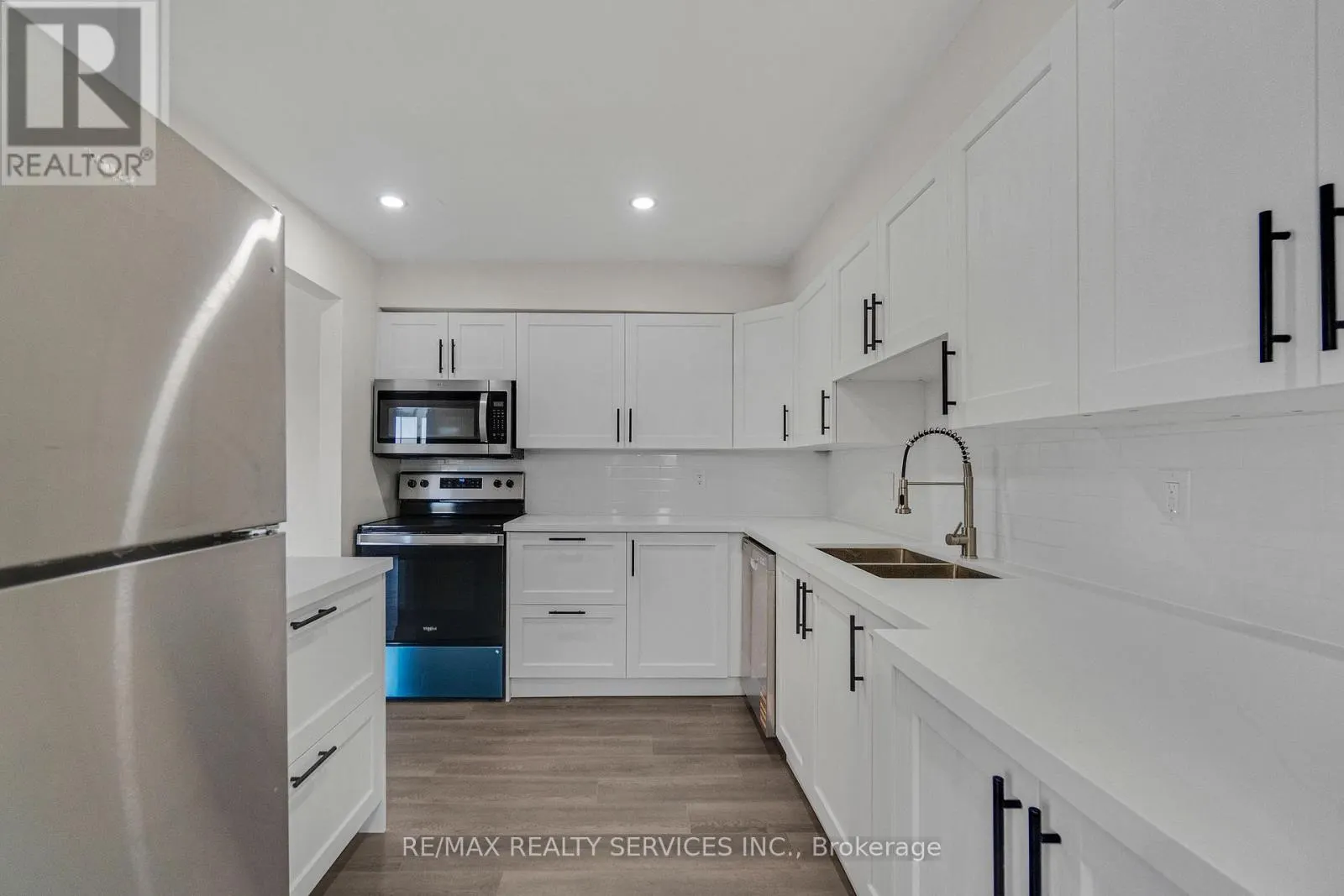 202 - 4218 PORTAGE ROAD
