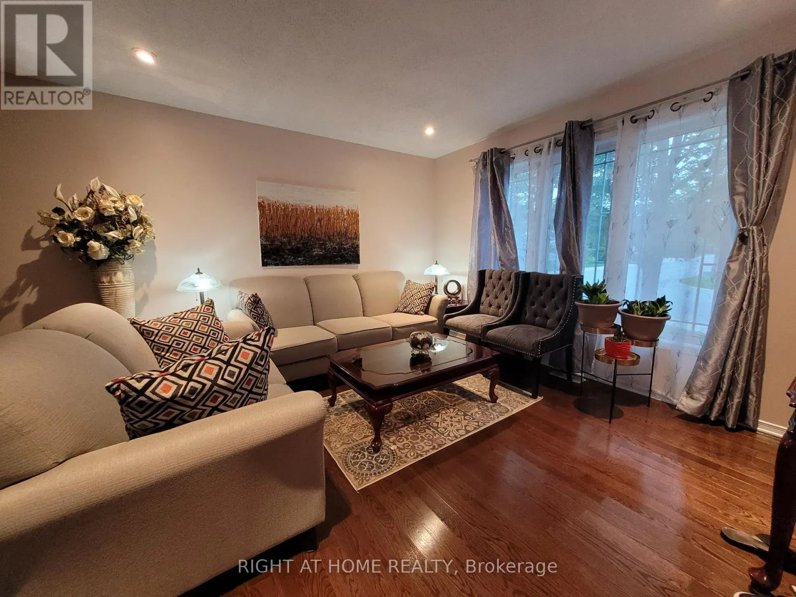 239 HIGHPOINTE CRESCENT