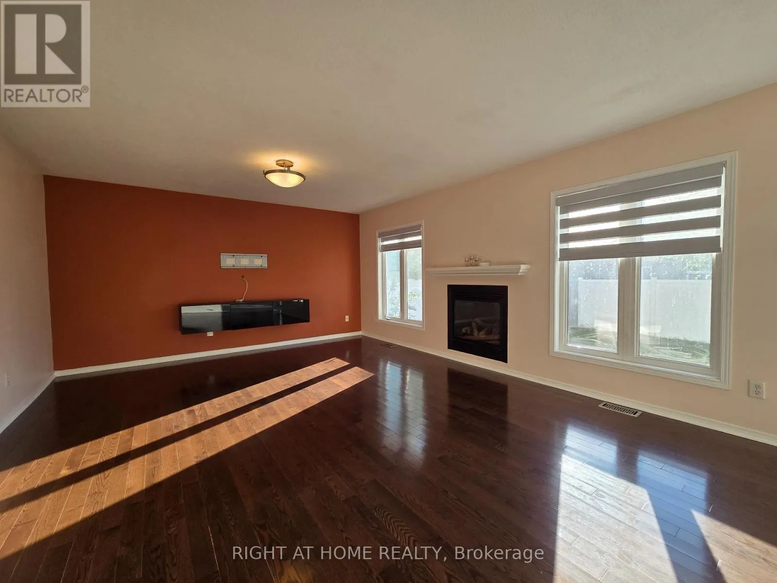 239 HIGHPOINTE CRESCENT