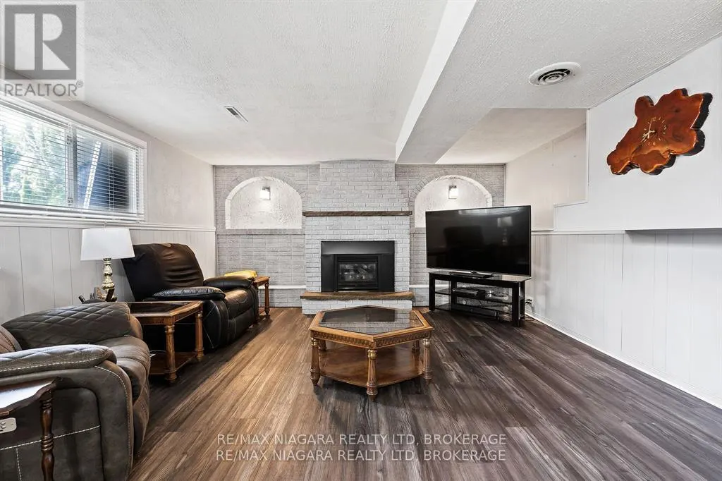 36 BENDINGROAD CRESCENT