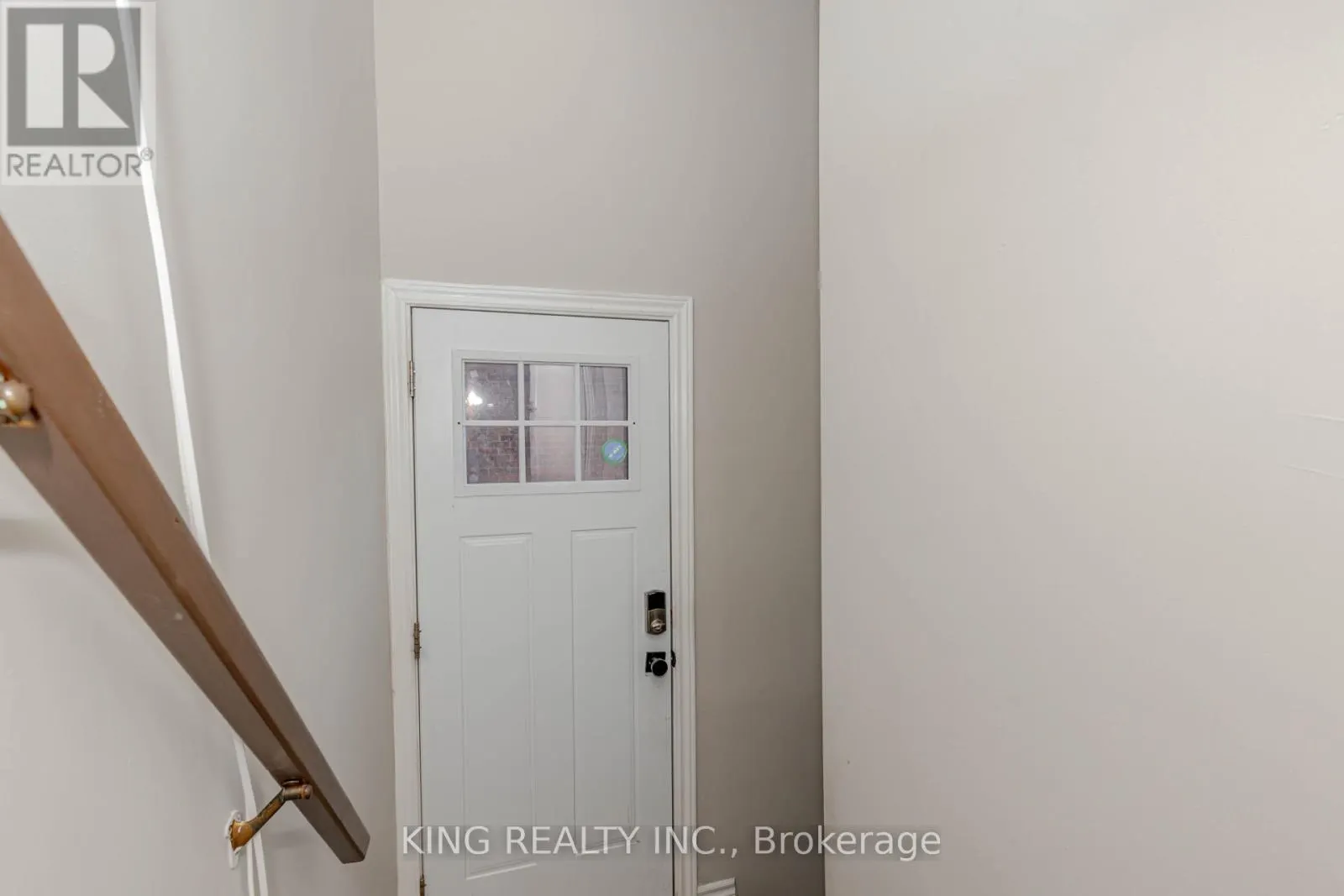 28 AINSLIE AVENUE