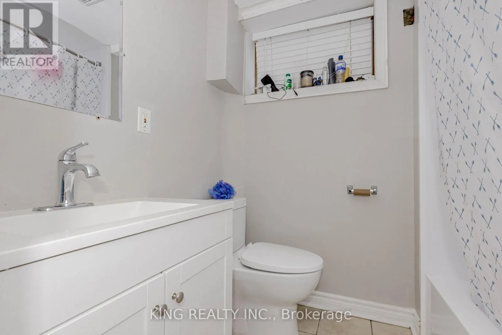 28 AINSLIE AVENUE