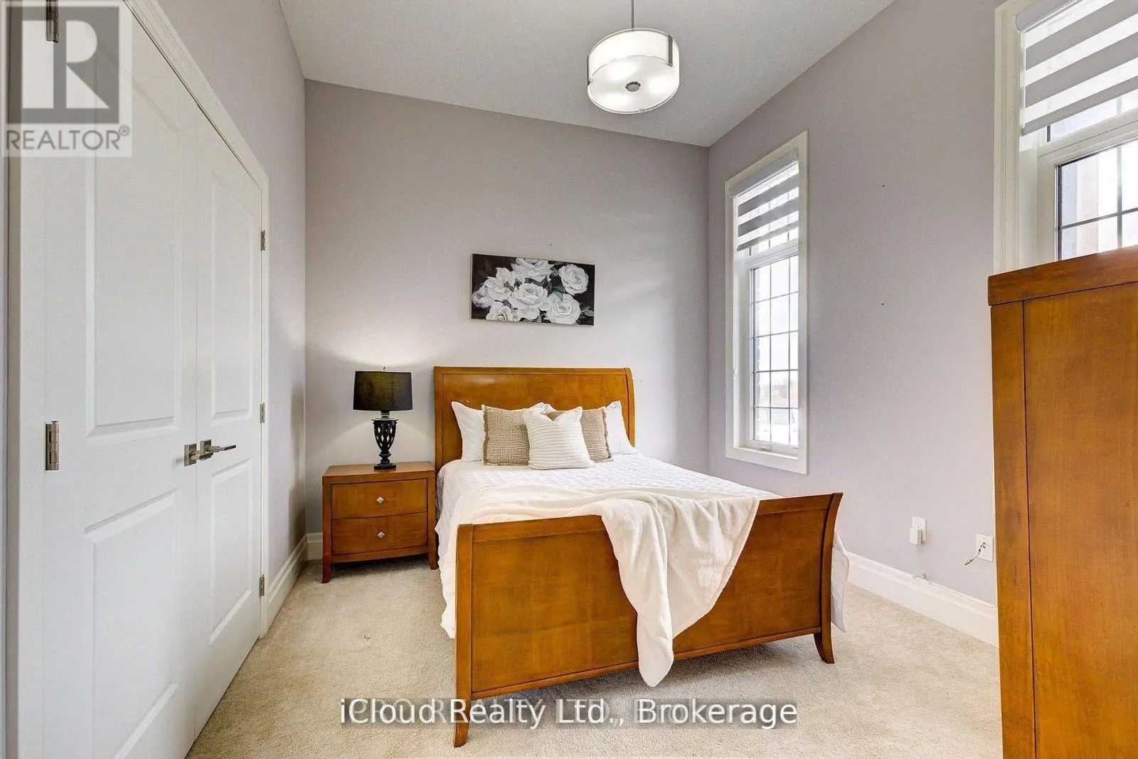 111 SUNSET HILLS CRESCENT